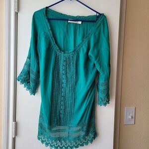 URBAN MANGOZ green blouse. Size: Small